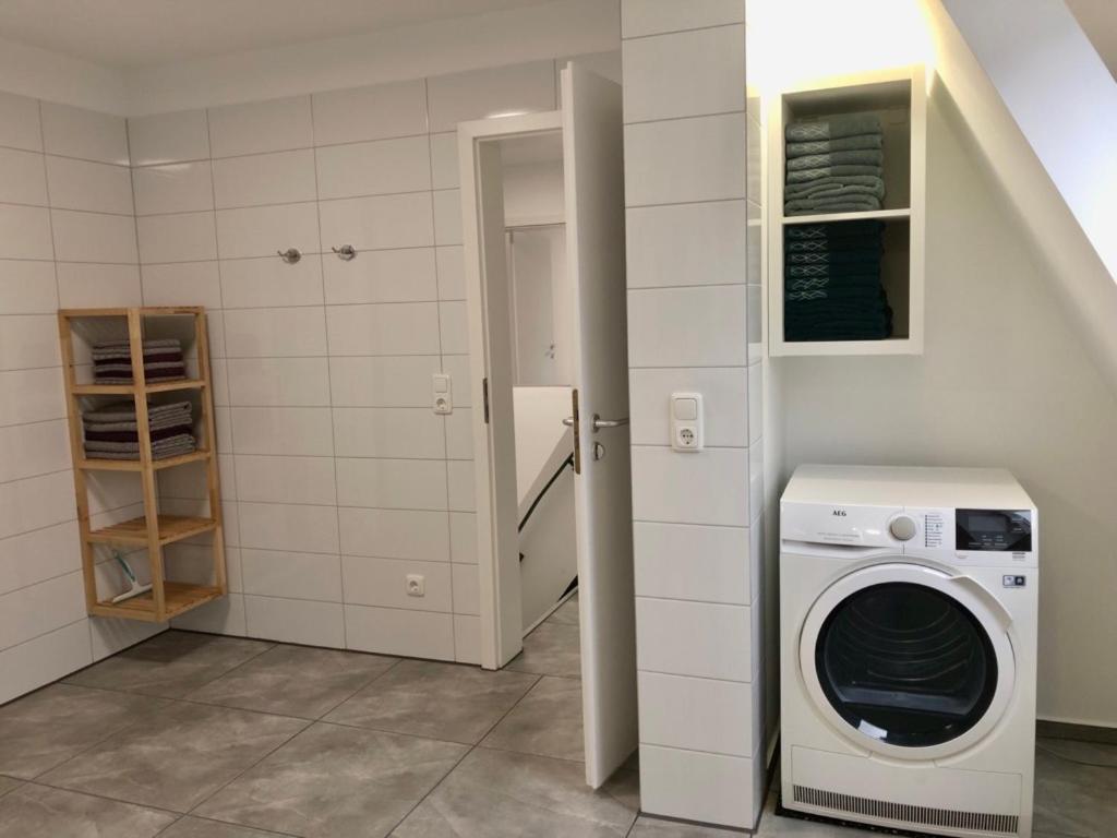 Dachgeschosswohnung Mit Seeblick Ahrensbok Eksteriør billede