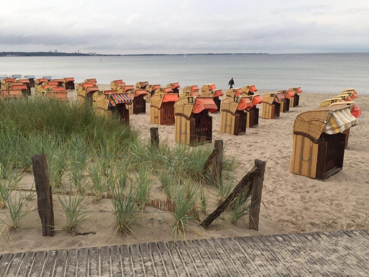 Dachgeschosswohnung Mit Seeblick Ahrensbok Eksteriør billede